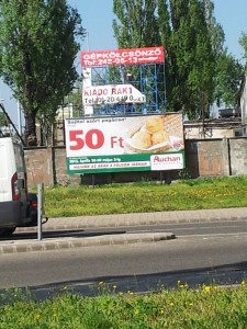 Entrée du Auchan Aquincum